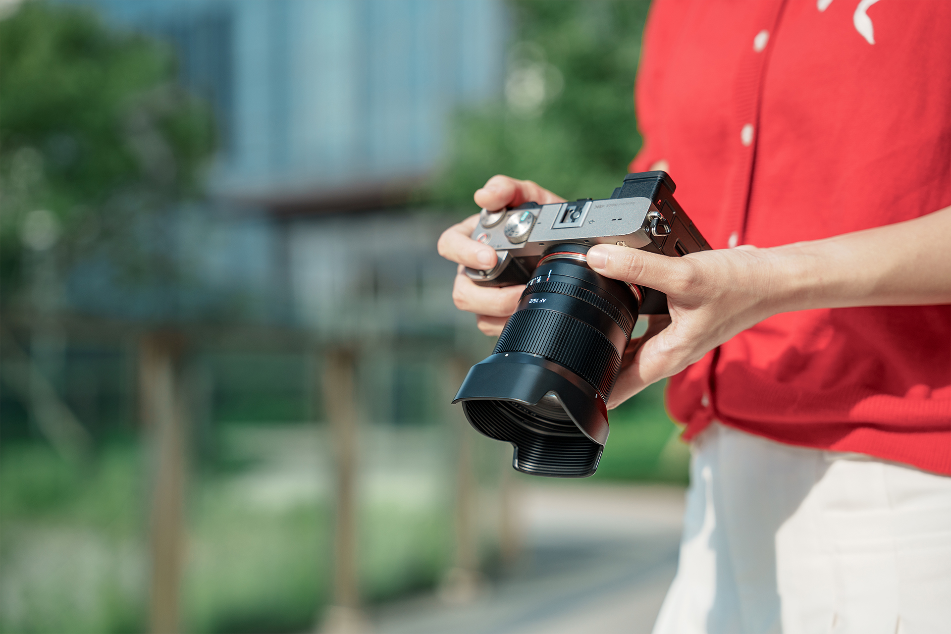 TTartisan 75mm F2 - Sông Hồng camera